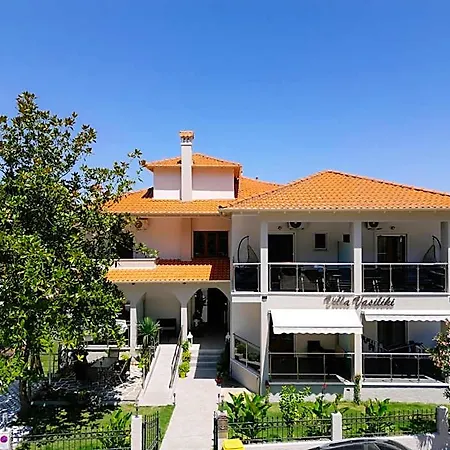 Vasiliki Hotel *